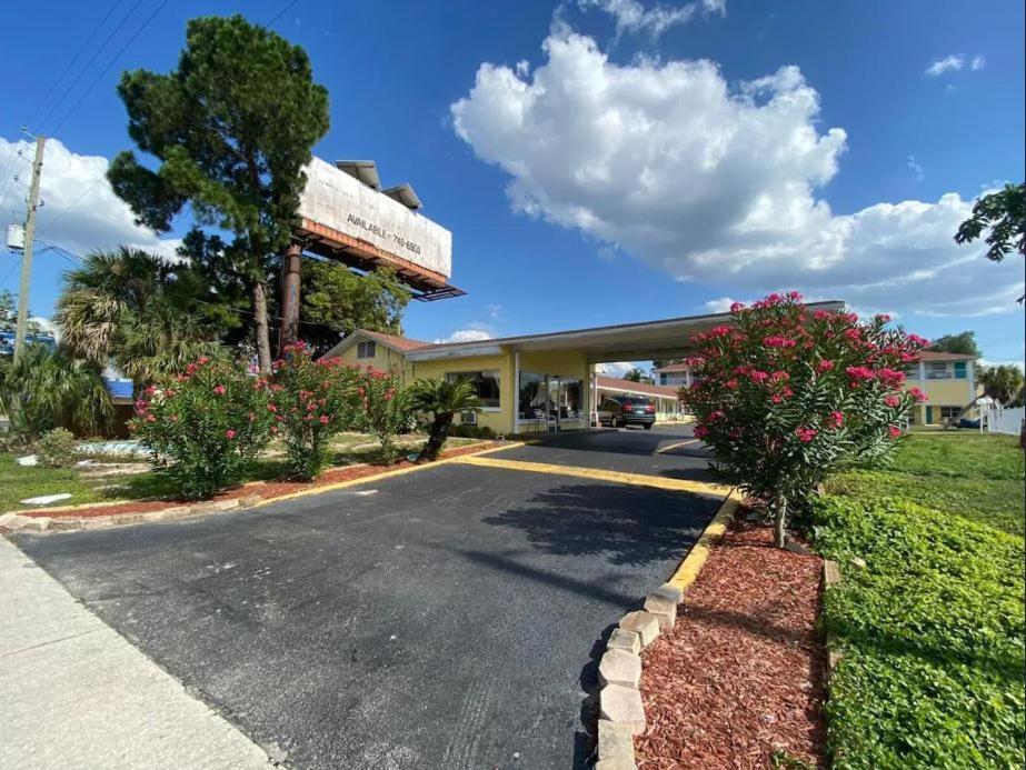 Economy Suites Winter Haven Exterior foto